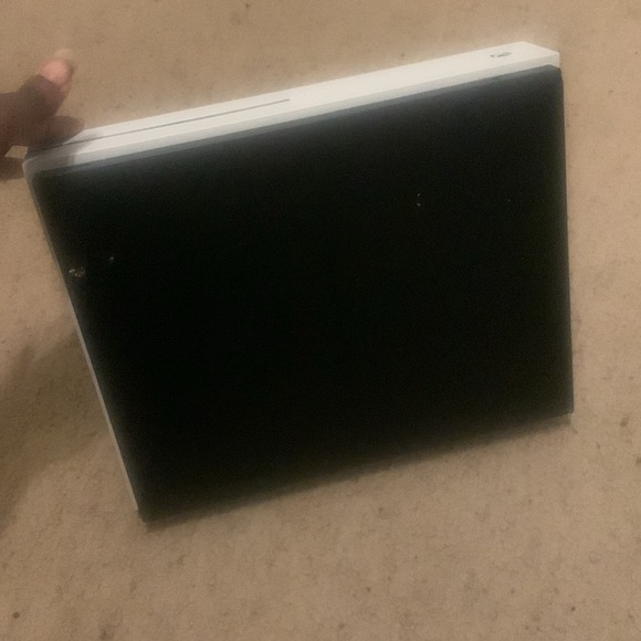 Xbox box one s still works and no issues or problems with it up for sale 😊